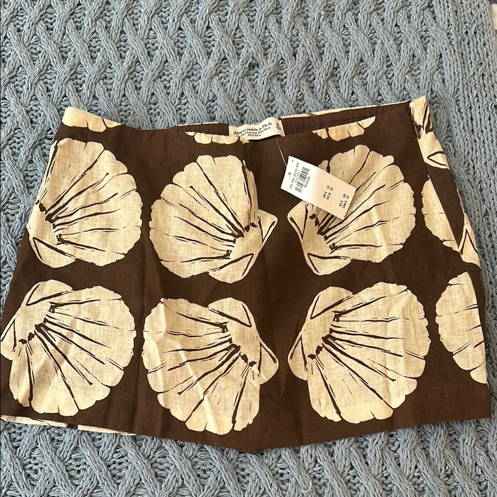 Abercrombie Brown Shell Print Skort